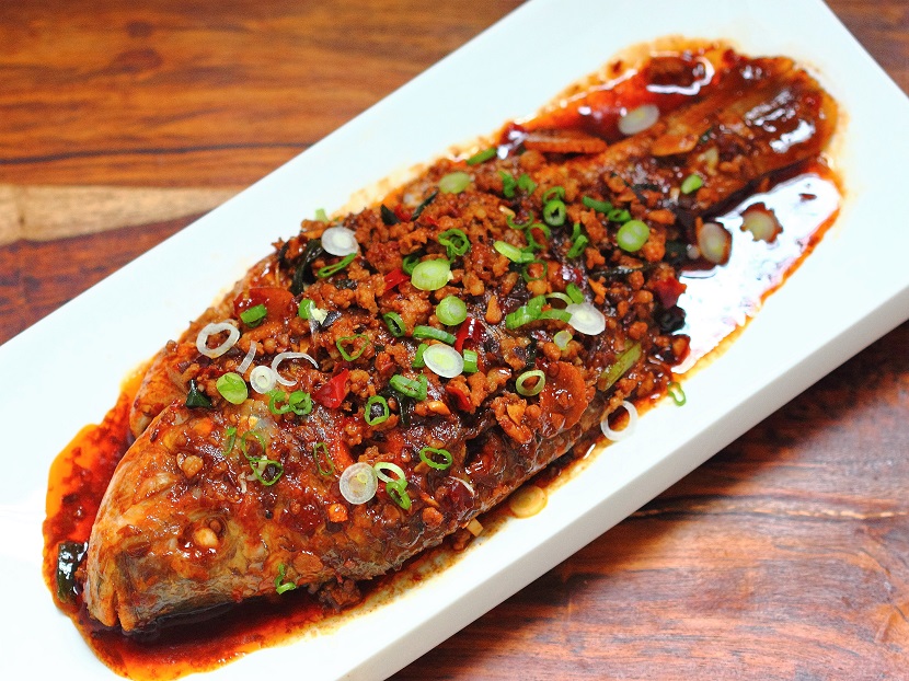 dry-braised-fish-with-ground-pork-and-dou-ban-jiang-soy-rice-fire