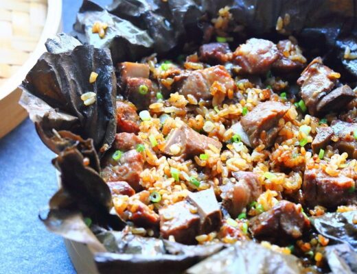Wrapping glutinous rice and pork ribs in lotus leaf is guaranteed to create an irresistible parcel after a long steaming.