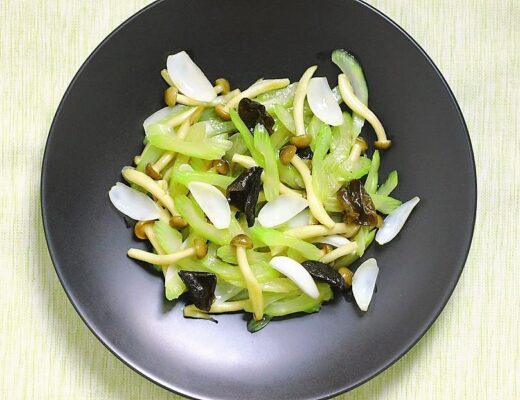 The crisp and sweet lily bulbs make a refreshing stir-fry with celery and mushrooms.