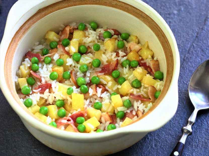 A beloved Yunnan rice dish with potatoes and ham.