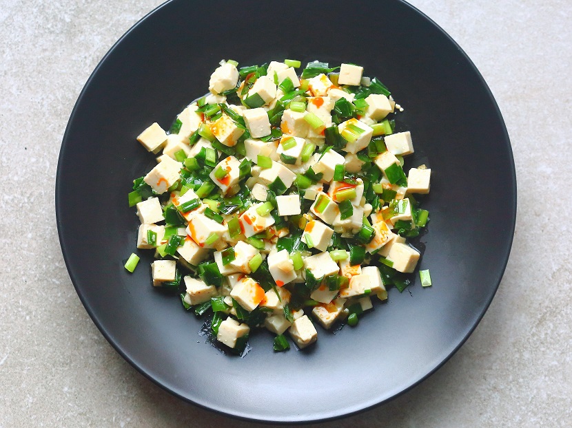 Silken tofu and garlic chives create a very tasty dish in just a few minutes.
